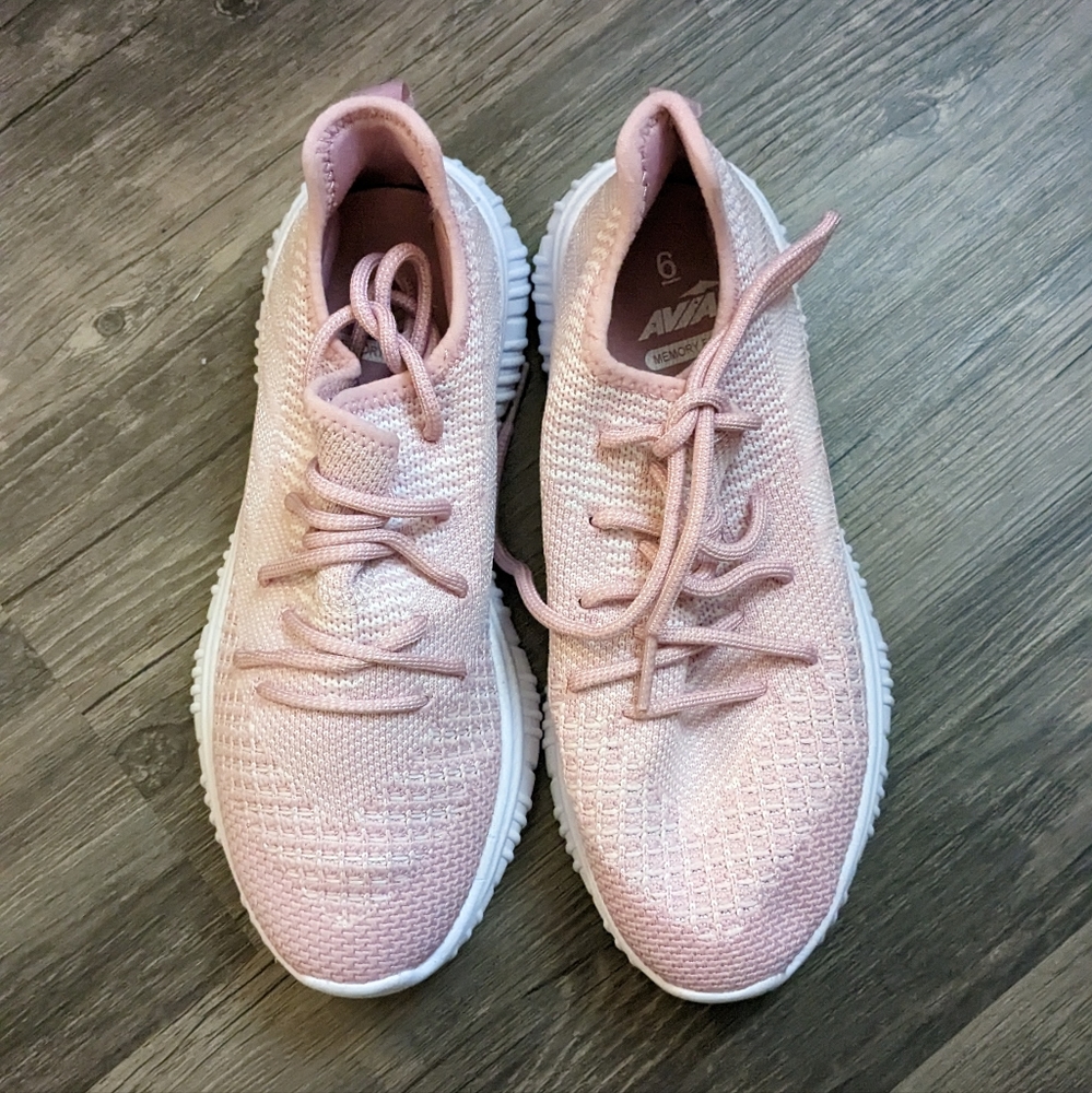 NWOT Avia Pink Sneakers Casual Shoes Memory Foam 6